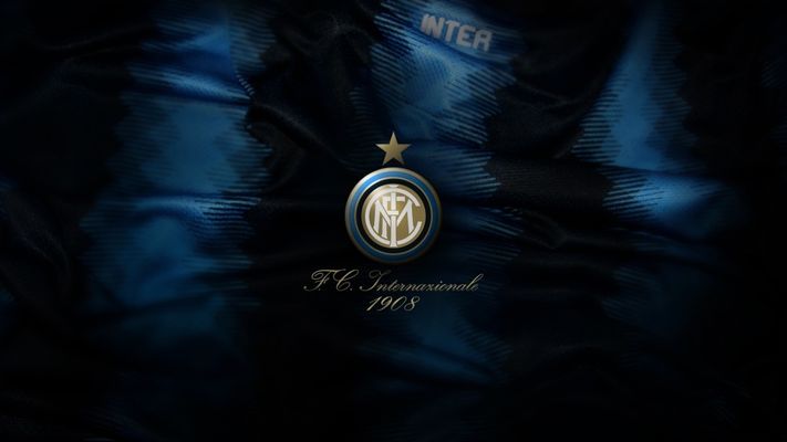 瑞典超保级附加赛被迫四次中断，球迷燃放烟火致人造草皮起火