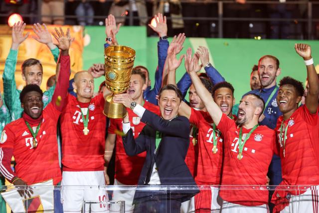 欧冠淘汰赛前瞻：巴萨客场挑战曼联,