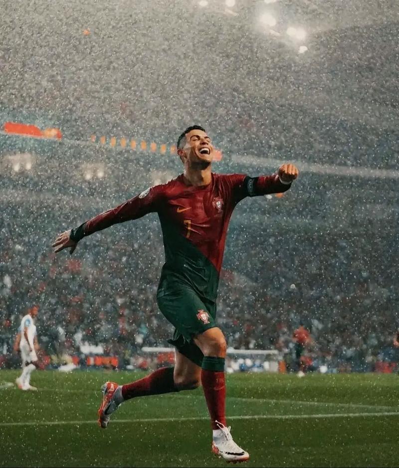 实现中超三连冠、队史第4冠，海港官方社媒发文庆祝