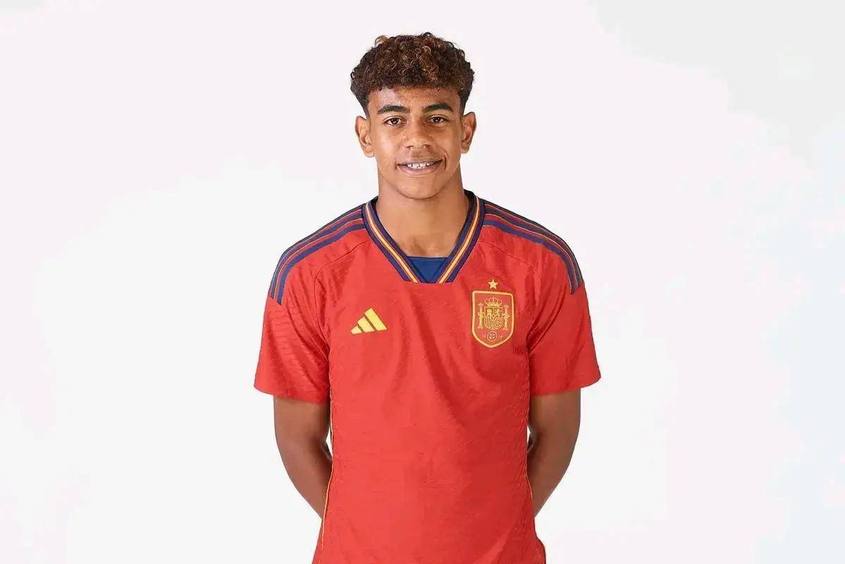 英超前瞻：狼队开局14轮不胜沦为鱼腩，曼联冲击欧战区